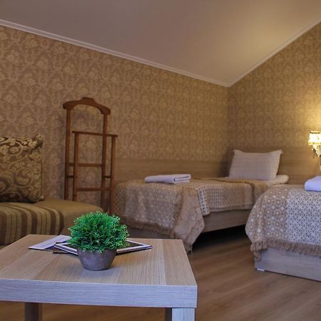 בישקק Lavitor Hotel מראה חיצוני תמונה