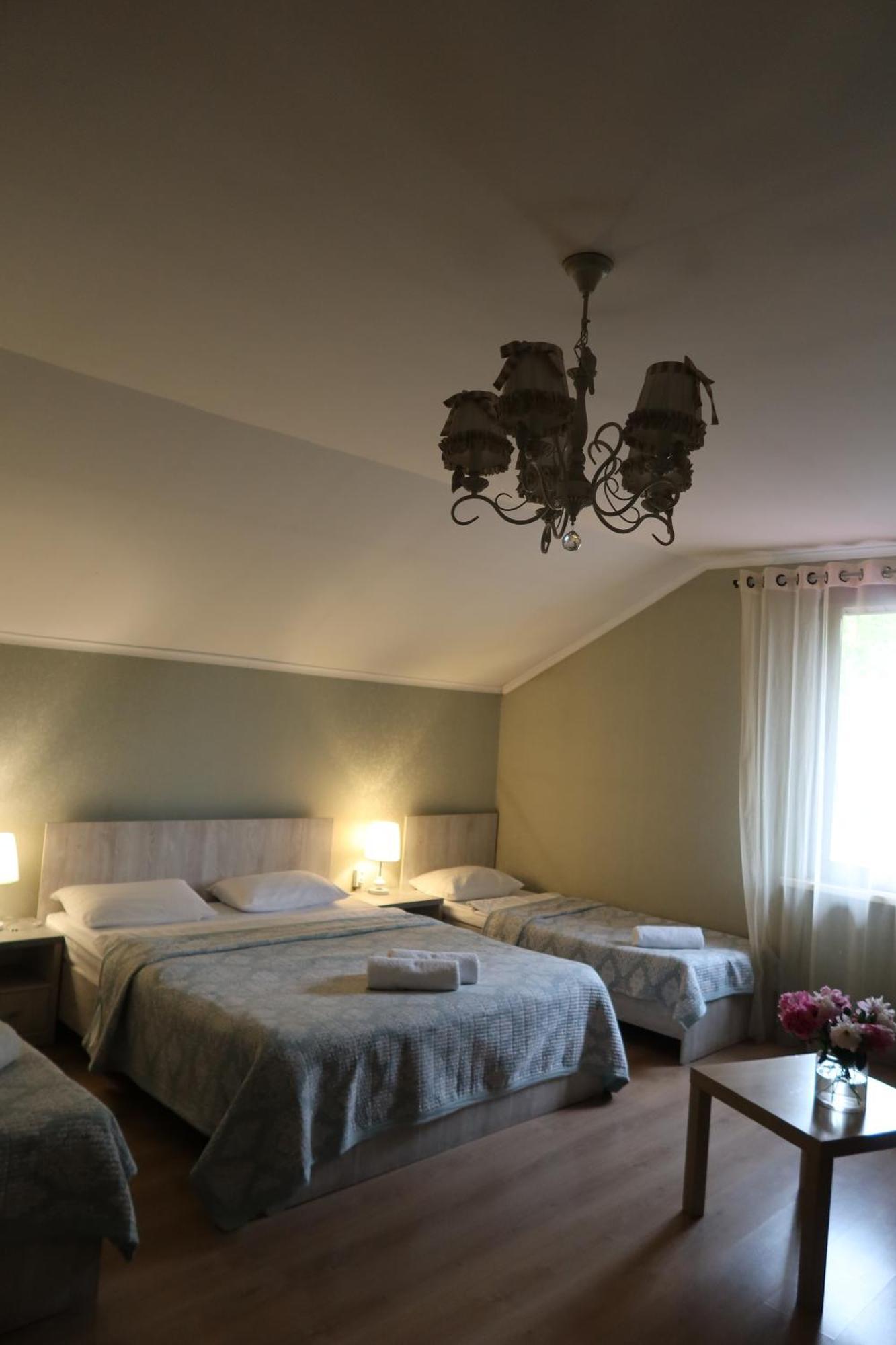 בישקק Lavitor Hotel מראה חיצוני תמונה