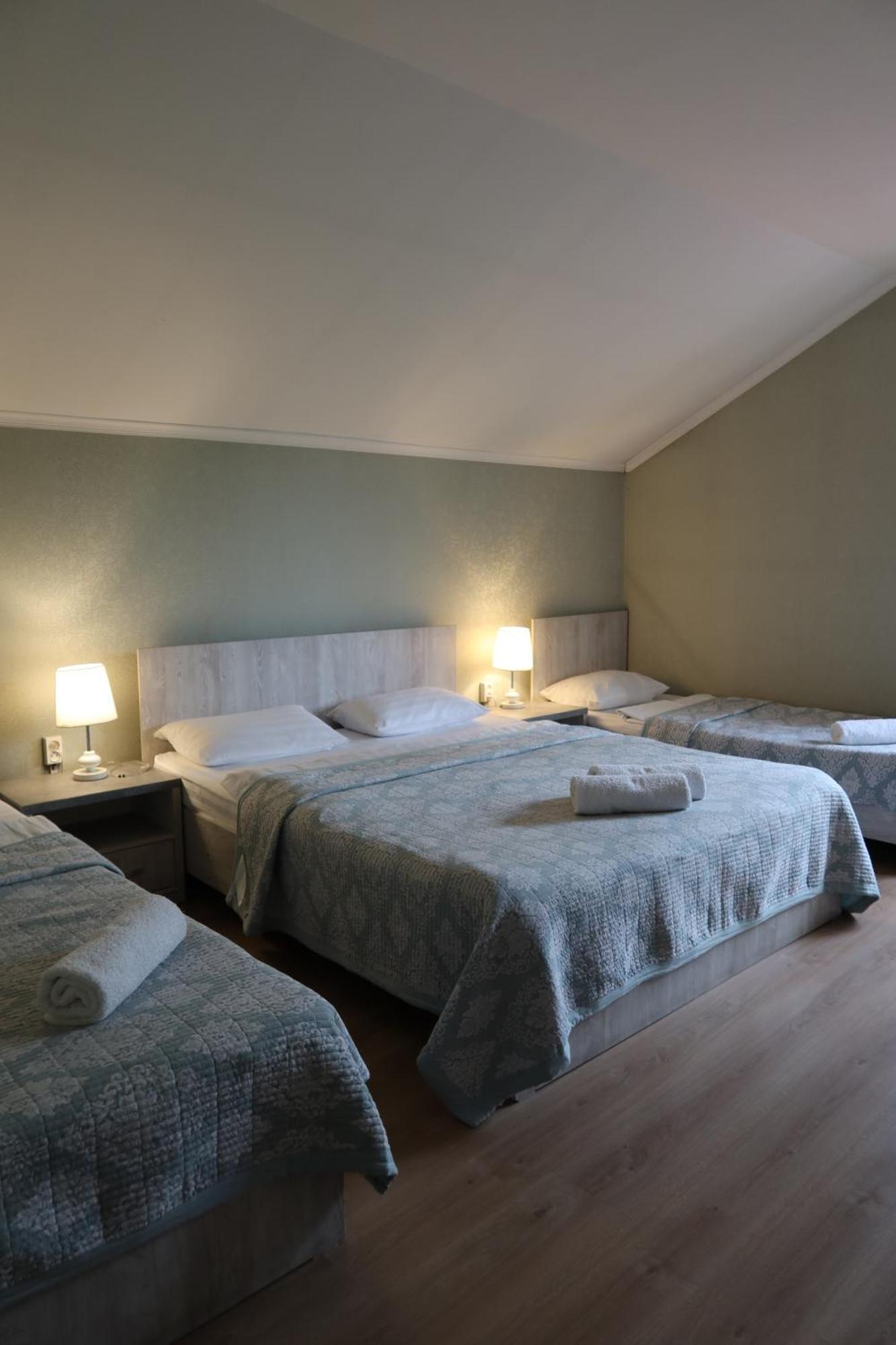 בישקק Lavitor Hotel מראה חיצוני תמונה