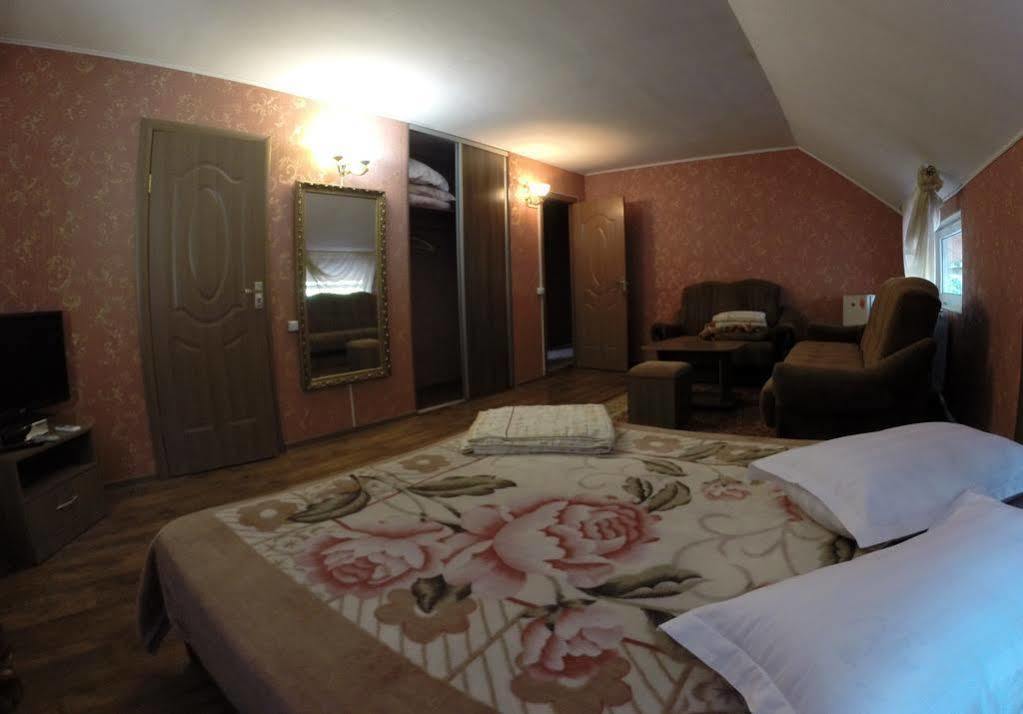 בישקק Lavitor Hotel מראה חיצוני תמונה