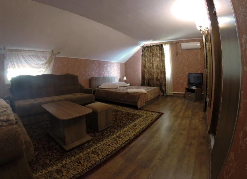 בישקק Lavitor Hotel מראה חיצוני תמונה