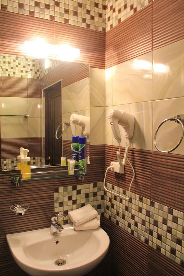 בישקק Lavitor Hotel מראה חיצוני תמונה